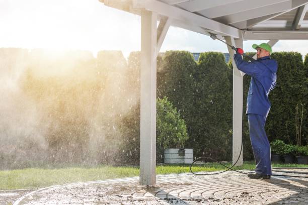 Best Playground Equipment Cleaning  in Lindenhurst, NY
