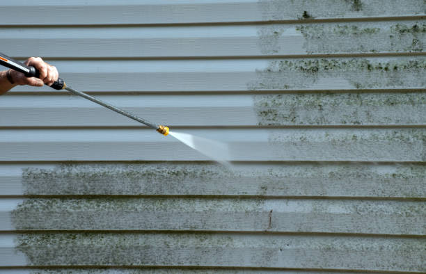 Best House Exterior Washing  in Lindenhurst, NY